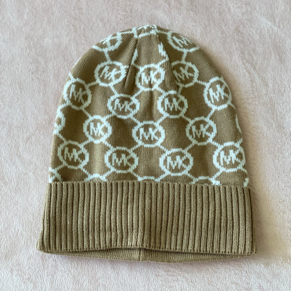 MK hat/beanie